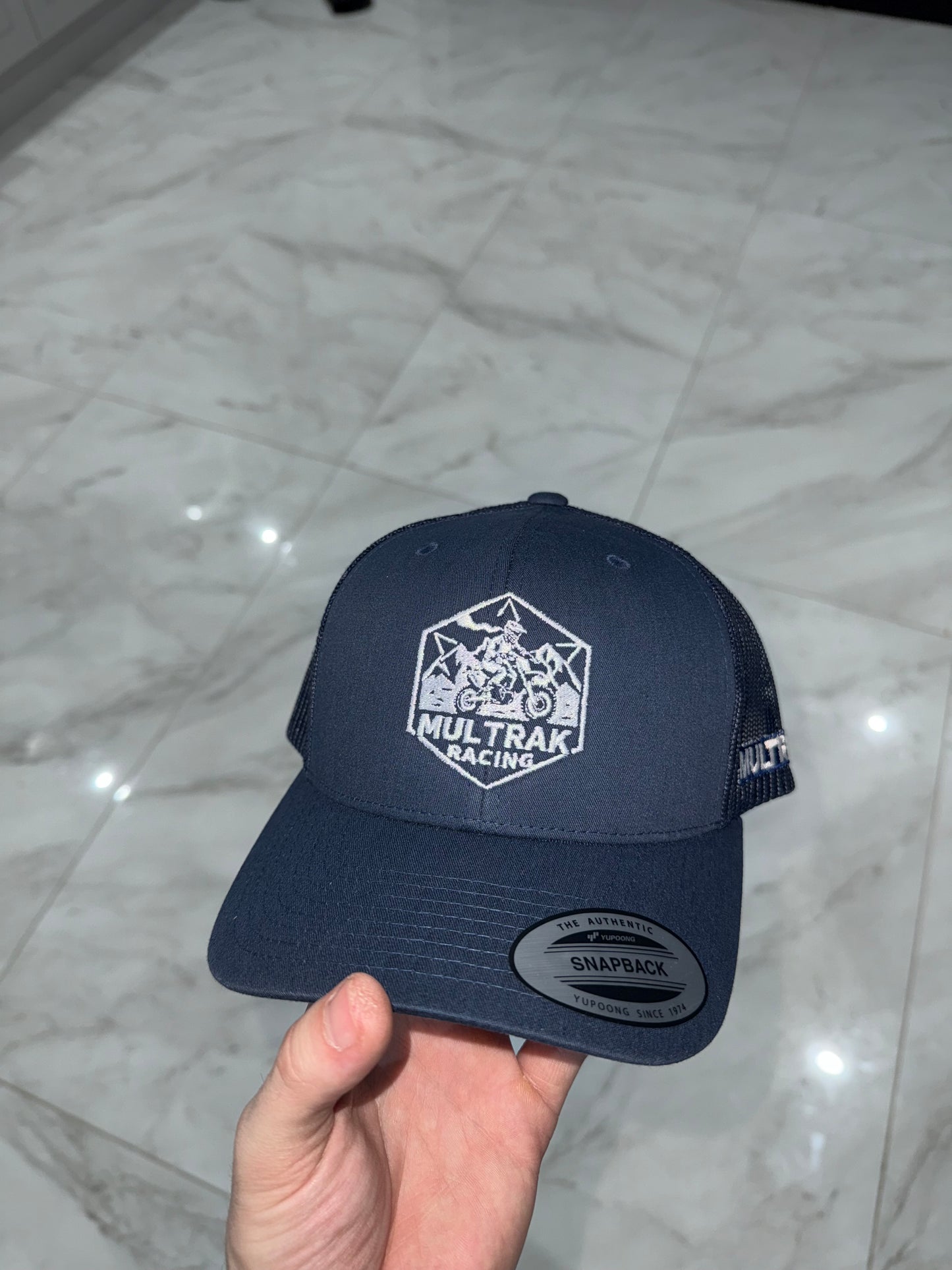 Caps